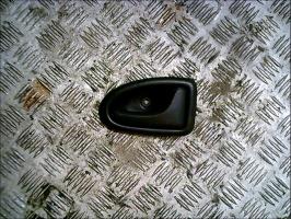 Poignee interieur avant droit