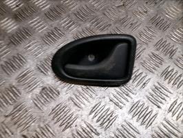 Poignee interieur avant droit