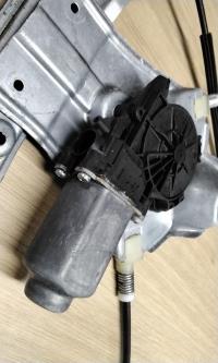 Leve vitre electrique avant droit
