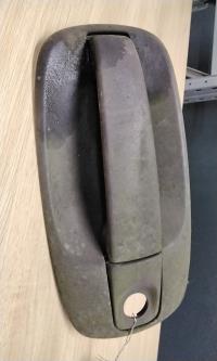 Poignee porte avant gauche
