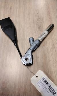 Attache ceinture avant droit