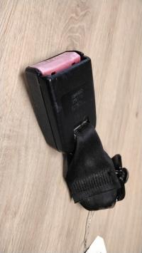 Attache ceinture arriere gauche