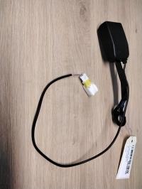 Attache ceinture avant gauche