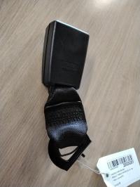 Attache ceinture arriere droit