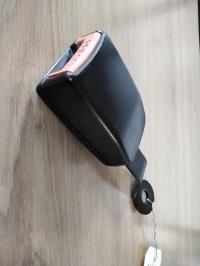 Attache ceinture avant gauche