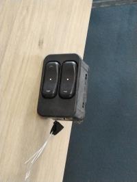 Interrupteur de leve vitre avant gauche