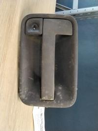 Poignee porte avant droit