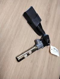 Attache ceinture avant droit
