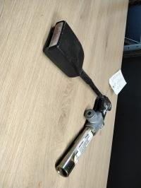 Attache ceinture avant droit