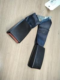 Attache ceinture arriere droit