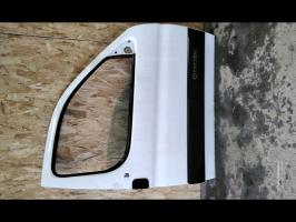 Porte avant droit