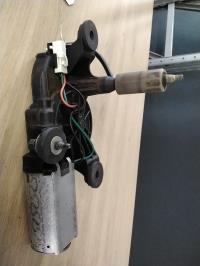 Moteur essuie glace arriere