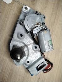 Moteur essuie glace arriere