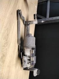 Moteur essuie glace avant gauche