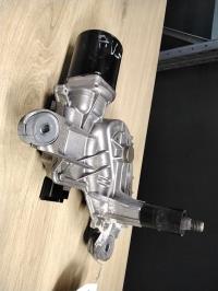 Moteur essuie glace avant gauche