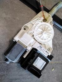 Leve vitre electrique avant gauche