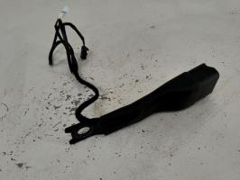 Attache ceinture avant droit