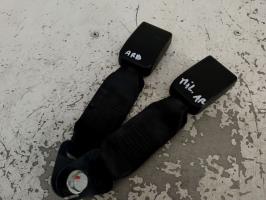 Attache ceinture arriere droit