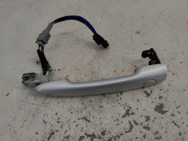 Poignee porte avant droit