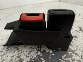 Attache ceinture arriere gauche