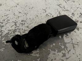Attache ceinture arriere gauche