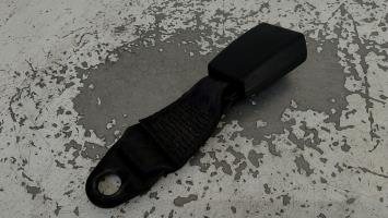 Attache ceinture arriere gauche