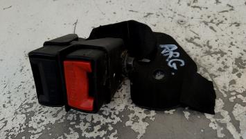 Attache ceinture arriere gauche