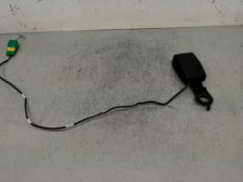Attache ceinture avant gauche
