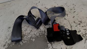 Attache ceinture arriere gauche