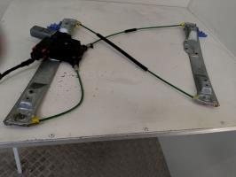 Mecanisme de leve vitre electrique avant droit