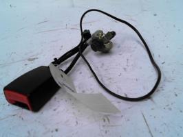 Attache ceinture arriere droit