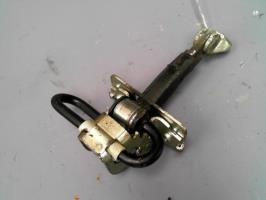 Tirant de porte avant droit