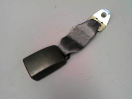 Attache ceinture arriere droit
