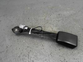 Attache ceinture avant gauche