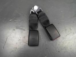 Attache ceinture arriere gauche