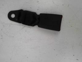Attache ceinture arriere gauche