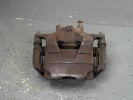 Etrier avant gauche (freinage)