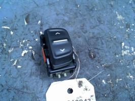 Interrupteur de leve vitre avant droit