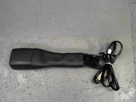 Attache ceinture avant gauche