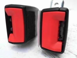 Attache ceinture arriere gauche