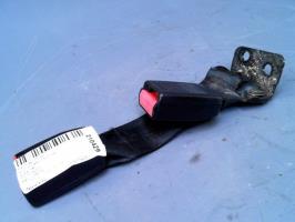 Attache ceinture arriere droit