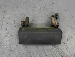 Poignee porte avant droit
