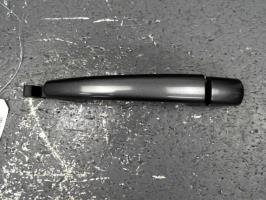 Poignee porte avant droit