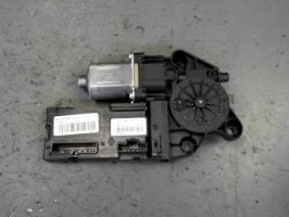 Moteur leve vitre avant gauche