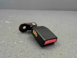 Attache ceinture arriere droit