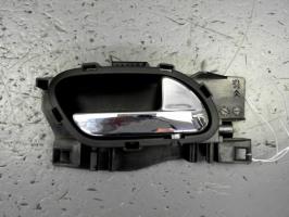 Poignee interieur avant droit