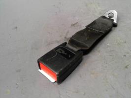 Attache ceinture arriere droit