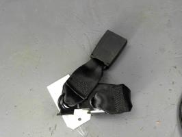 Attache ceinture arriere centrale