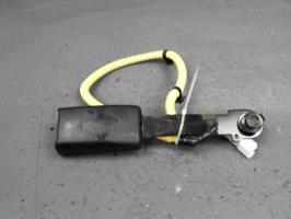 Attache ceinture avant droit