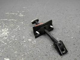 Tirant de porte avant droit